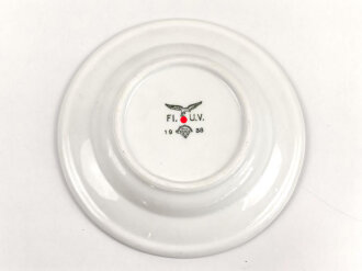 Luftwaffe, Kantinenporzellan flacher Teller, Durchmesser 23,5cm, Hersteller Plankenhammer Bavaria 1938. Gebraucht.