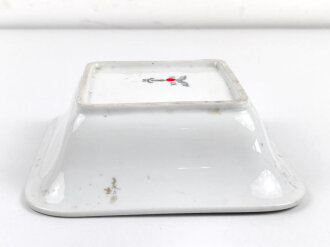 Luftwaffe, Kantinenporzellan  eckige Schale, Kantenlänge 21cm, Hersteller unleserlich 1942. Gebraucht.