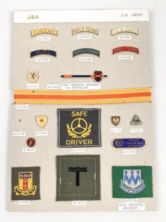U.S. Army , Sammlung Abzeichen aller Art, jeweils auf...