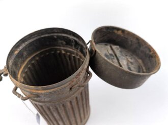 Luftschutz Gasmaskendose "AUER" Originallack, ungereinigtes Stück