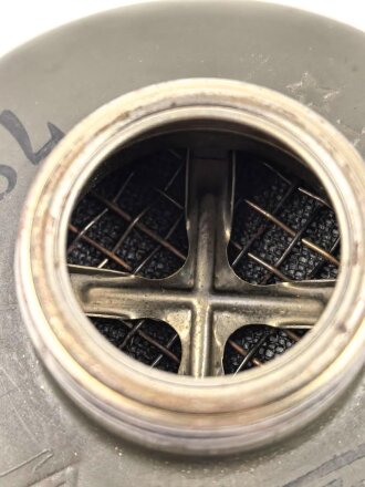 Luftschutz, "AUER"  S-Filtereinsatz für den zivilen Luftschutz. Guter Zustand, datiert 1941.