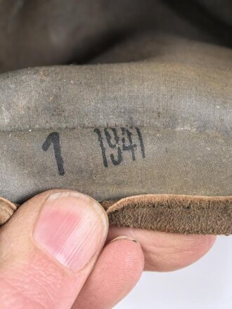 Luftschutz / Werkschutz. Gasmaske Modell 1930, ausführung als S-Maske für den Luftschutz. Datiert 1941, in  gutem Zustand.