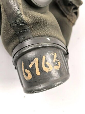 Wehrmacht,  Gasmaske Modell 1930 , datiert 1936. Leicht verformt