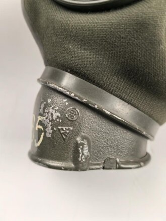 Wehrmacht,  Gasmaske Modell 1930 , datiert 1939. Sehr guter Zustand, persönliches Etikett einer Funkers