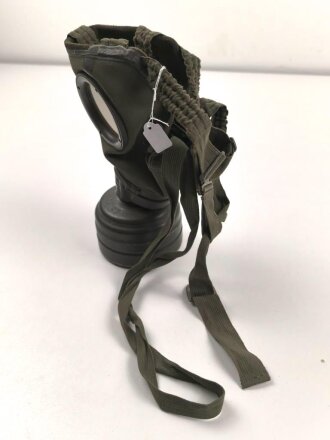 Wehrmacht,  Gasmaske Modell 1930 , datiert 1937. Filtereinsatz 37 datiert 1940. Guter Zustand