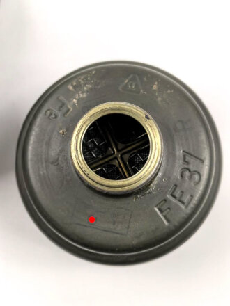 Wehrmacht,  Gasmaske Modell 1930 , datiert 1937. Filtereinsatz 37 datiert 1940. Guter Zustand