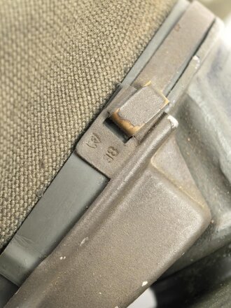 Wehrmacht,  Gasmaske Modell 1930 , datiert 1937. Filtereinsatz 37 datiert 1940. Guter Zustand