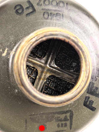 Wehrmacht,  Gasmaske Modell 1930 , datiert 1939. Filtereinsatz 37 R datiert 1940. Sehr guter Zustand