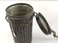 Wehrmacht,  Gasmaskendose, Bereitschaftsbüchse Modell 1930. Originallack, ungereinigtes Stück, datierung nicht lesbar
