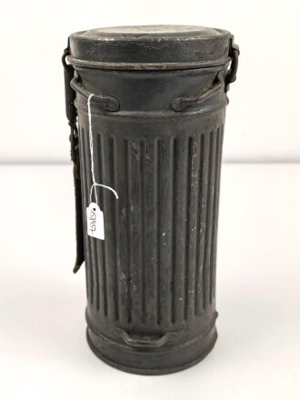 Wehrmacht,  Gasmaskendose, Bereitschaftsbüchse Modell 1938. Originallack, ungereinigtes Stück, datiert 1939