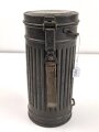 Wehrmacht,  Gasmaskendose, Bereitschaftsbüchse Modell 1938. Originallack, ungereinigtes Stück, datiert 1939