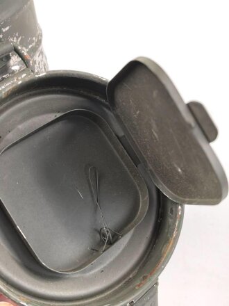 Wehrmacht,  Gasmaskendose, Bereitschaftsbüchse Modell 1938. Originallack ?, ungereinigtes Stück, datiert 1940