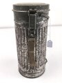 Wehrmacht,  Gasmaskendose, Bereitschaftsbüchse Modell 1938. Originallack ?, ungereinigtes Stück, datiert 1940