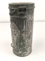 Wehrmacht,  Gasmaskendose, Bereitschaftsbüchse Modell 1938. Originallack ?, ungereinigtes Stück, datiert 1940