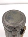 Wehrmacht,  Gasmaskendose, Bereitschaftsbüchse Modell 1938. Originallack, ungereinigtes Stück, datiert 1938