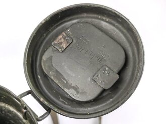 Wehrmacht,  Gasmaskendose, Bereitschaftsbüchse Modell 1938. Originallack, ungereinigtes Stück, datiert 1940