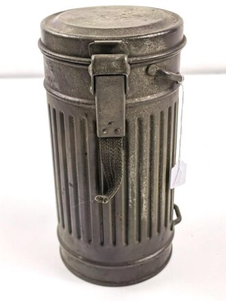 Wehrmacht,  Gasmaskendose, Bereitschaftsbüchse Modell 1930. Vermutlich neuzeitlich überlackiertes Stück