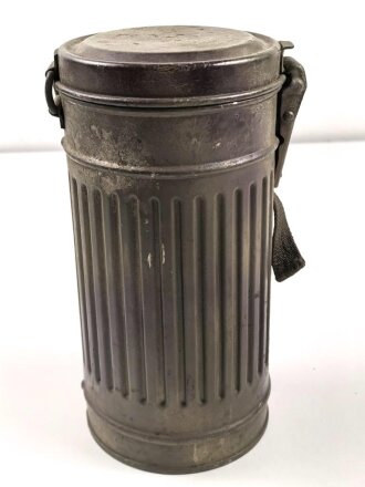 Wehrmacht,  Gasmaskendose, Bereitschaftsbüchse Modell 1930. Vermutlich neuzeitlich überlackiertes Stück