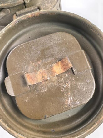 Wehrmacht,  Gasmaskendose, Bereitschaftsbüchse Modell 1930. Vermutlich neuzeitlich überlackiertes Stück