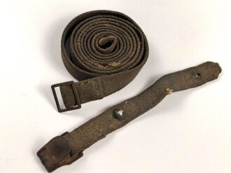 Satz Trage- , Halteriemen für eine Gasmaskendose der Wehrmacht oder einer S-Maskendose
