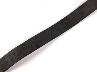 1.Weltkrieg, Koppelriemen für Mannschaften datiert 1915. Leder zum Teil angetrocknet, Gesamtlänge 102cm