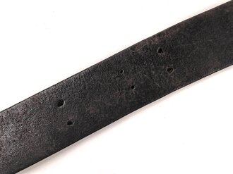 1.Weltkrieg, Koppelriemen für Mannschaften . Eingekürztes Stück, Gesamtlänge 95cm, stark getragen