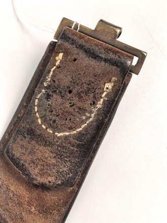 1.Weltkrieg, Koppelriemen für Mannschaften . Eingekürztes Stück, Gesamtlänge 95cm, stark getragen