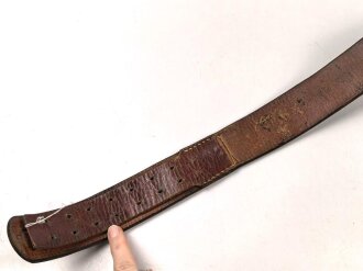 Koppelriemen für Mannschaften zum Waffenrock der Wehrmacht. Lackleder, gebraucht, Gesamtlänge 84cm