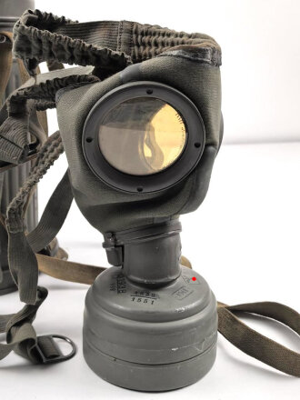 Wehrmacht, Gasmaske in Bereitschaftsbüchse Modell...