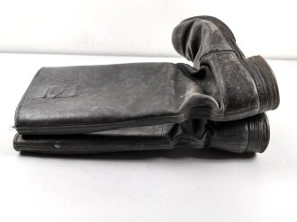 Paar Stiefel für Offiziere. Alter und Herkunft unbekannt. Ungereinigtes Paar, Sohlenlänge 31,5cm