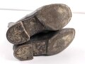 Paar Stiefel für Offiziere. Alter und Herkunft unbekannt. Ungereinigtes Paar, Sohlenlänge 31,5cm