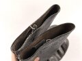 Paar Stiefel für Offiziere. Alter und Herkunft unbekannt. Ungereinigtes Paar, Sohlenlänge 31,5cm