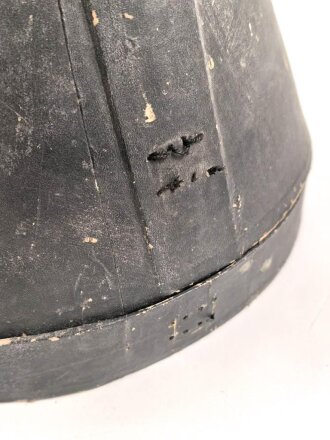 Kaiserreich und 1. Weltkrieg, Koffer für eine Pickelhaube, defektes Stück