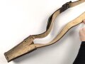 Bandolier für einen Fahnenträger, schwarzes Leder mit hellem Unterfutter. Unmarkiert, vermutlich für Kriegerverein oder ähnliches.