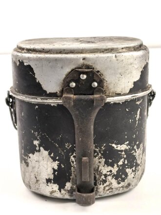 Kochgeschirr alter Art ( hohe Form ) schwarzer Originallack, keine Stempelung ersichtlich, so von Parteiverbänden getragen