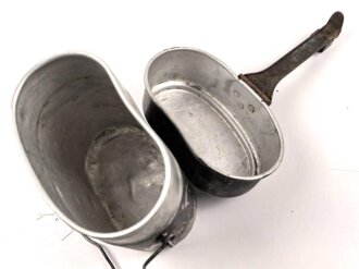 Kochgeschirr alter Art ( hohe Form ) schwarzer Originallack, keine Stempelung ersichtlich, so von Parteiverbänden getragen