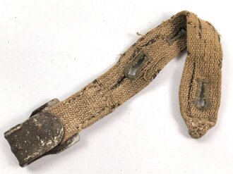 Halteriemen für eine Gasmaskendose der Wehrmacht oder einer S-Maskendose. Stark gebraucht