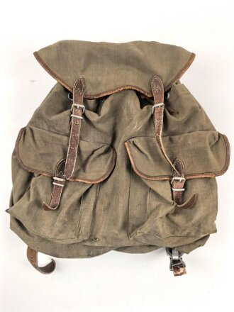 Rucksack zivile Ausführung, von der Fliegerhorstkommandantur Pilsen zugekauft und entsprechend gestempelt. gebraucht