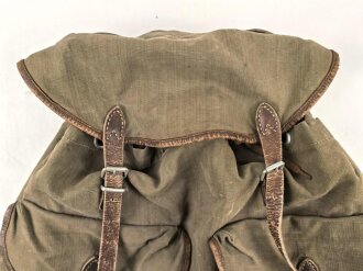 Rucksack zivile Ausführung, von der Fliegerhorstkommandantur Pilsen zugekauft und entsprechend gestempelt. gebraucht