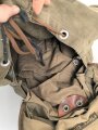 Rucksack zivile Ausführung, von der Fliegerhorstkommandantur Pilsen zugekauft und entsprechend gestempelt. gebraucht