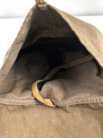 Pionier Rucksack Wehrmacht . Größe und Form in etwa korrekt, unrichtige Materialien. neuzeitliche Sammleranfertigung, Einzelstück aus Sammlungsauflösung.