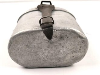 Kochgeschirr Wehrmacht, stark gebrauchtes Stück, der Deckel gestempelt H.W.43