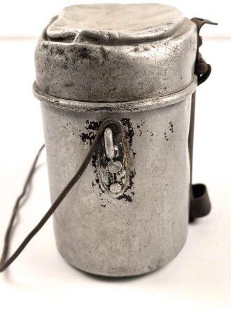 Kochgeschirr Wehrmacht, stark gebrauchtes Stück, der Deckel gestempelt H.W.43