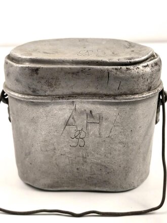 Kochgeschirr Wehrmacht, stark gebrauchtes Stück, der Deckel gestempelt H.W.43