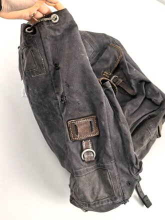 Rucksack Luftwaffe, stark getragen, Hersteller unleserlich