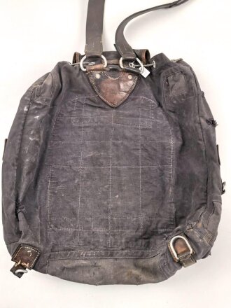 Rucksack Luftwaffe, stark getragen, Hersteller unleserlich