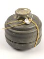 Bundeswehr, Gasmaskenfilter / Filtereinsatz FE 55 von AUER. Originallack, ungereinigt