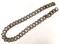 Tragekette für einen Ringkragen aus der Zeit des 2. Weltkrieg. Eisen, ungereinigt. Passend für zum Beispiel Feldgendarmerie, Bahnhofswache usw. Gesamtlänge 59cm