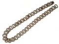 Tragekette für einen Ringkragen aus der Zeit des 2. Weltkrieg. Eisen, ungereinigt. Passend für zum Beispiel Feldgendarmerie, Bahnhofswache usw. Gesamtlänge 58cm