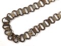Tragekette für einen Ringkragen aus der Zeit des 2. Weltkrieg. Eisen, ungereinigt. Passend für zum Beispiel Feldgendarmerie, Bahnhofswache usw. Gesamtlänge 58cm